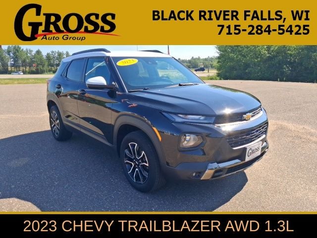 2023 Chevrolet Trailblazer ACTIV in Mosaic Black Metallic — front three-quarter view