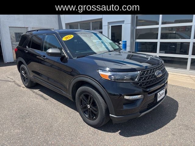 2023 Ford Explorer — side profile view